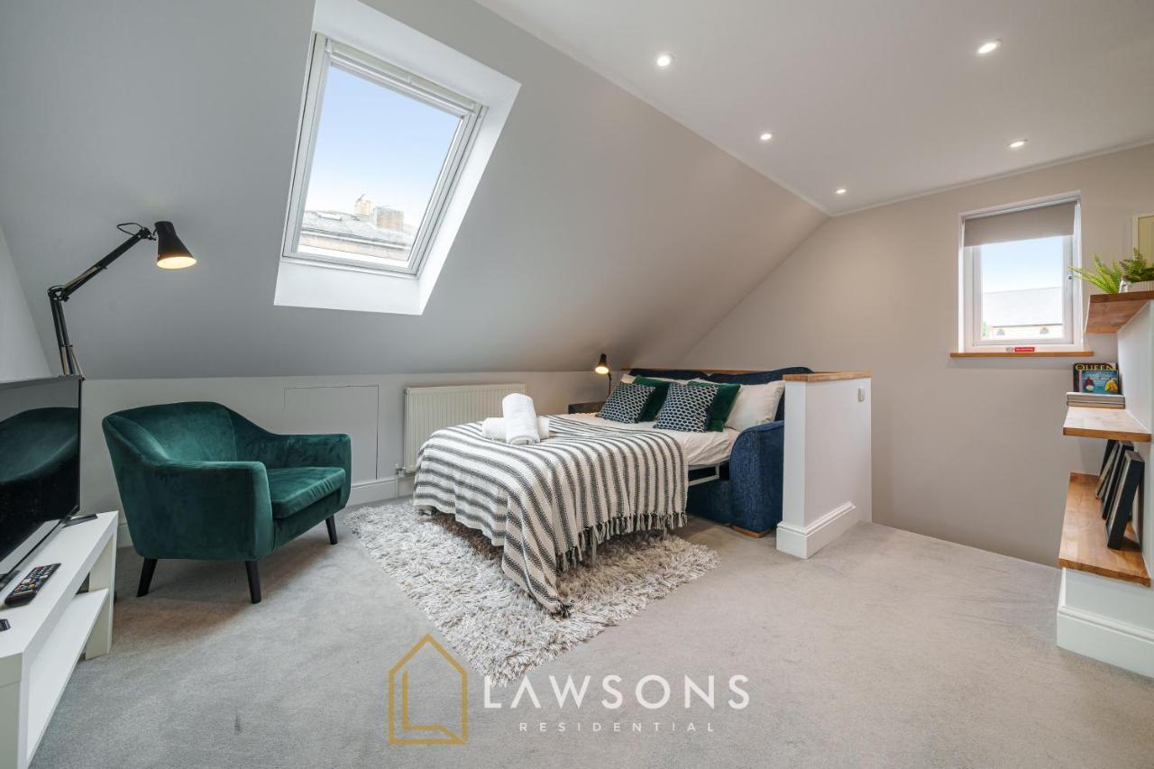 Loft Living By Lawsons With Parking Apartment วินด์เซอร์ ภายนอก รูปภาพ